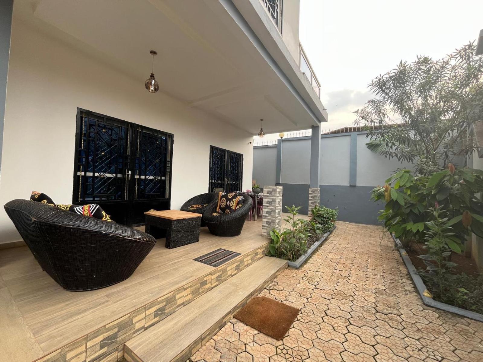 Afan Yaounde Lodge Eksteriør bilde